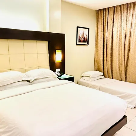 Circle Inn Hotel And Suites Bacolod Exterior photo