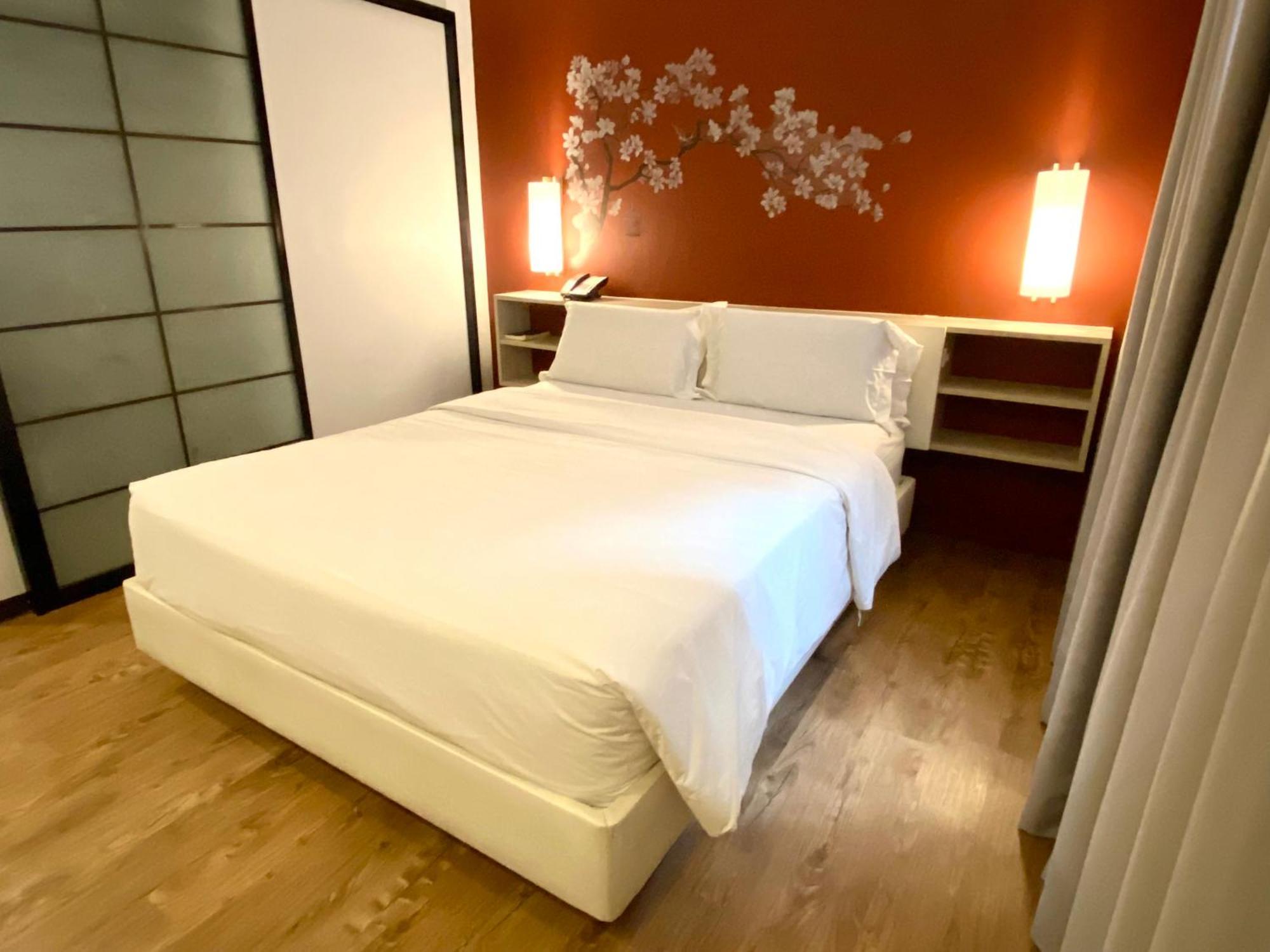 Hotel Circle And