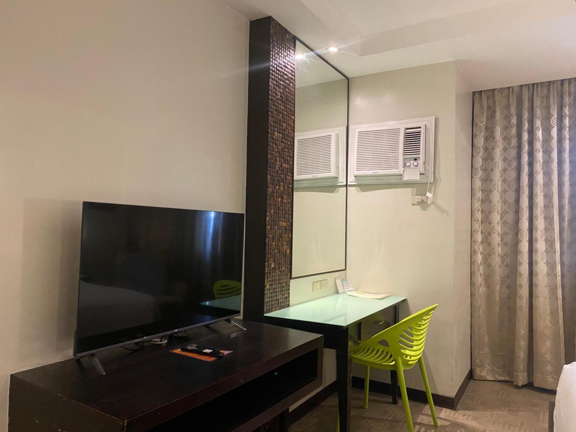 Circle And Hotel Bacolod