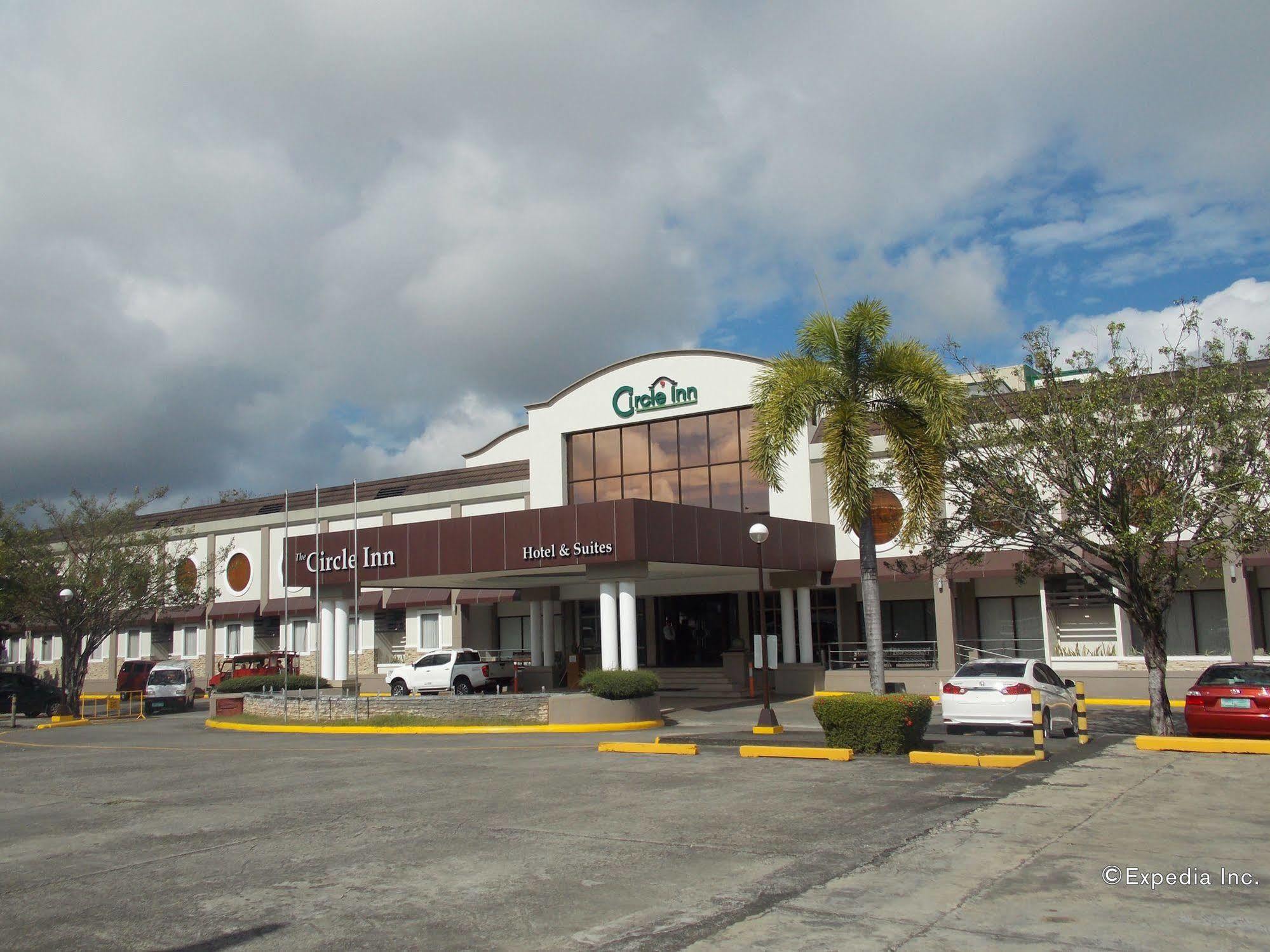 Hotel Circle And