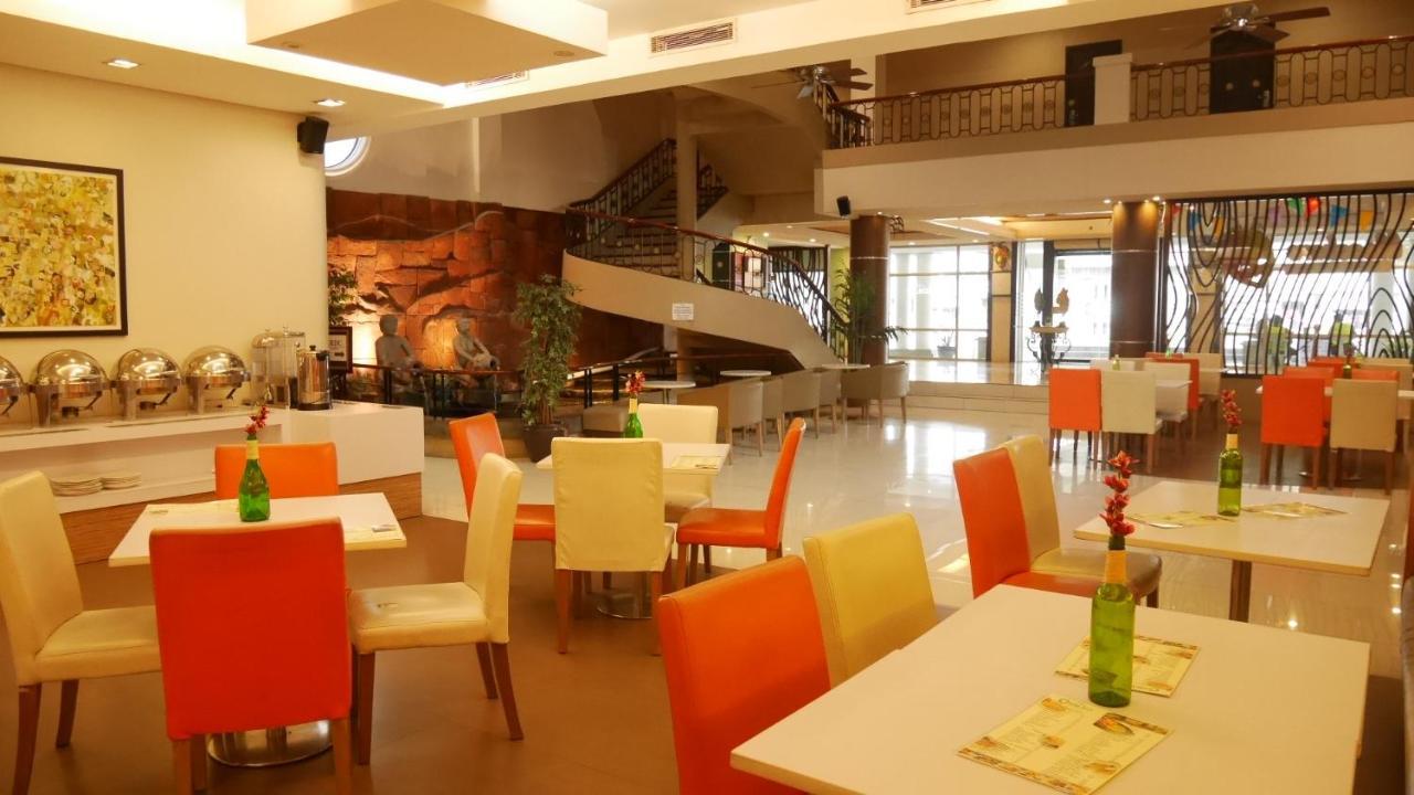 Circle And Hotel