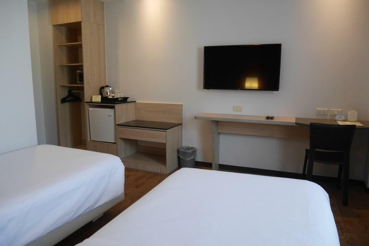 Hotel Circle And